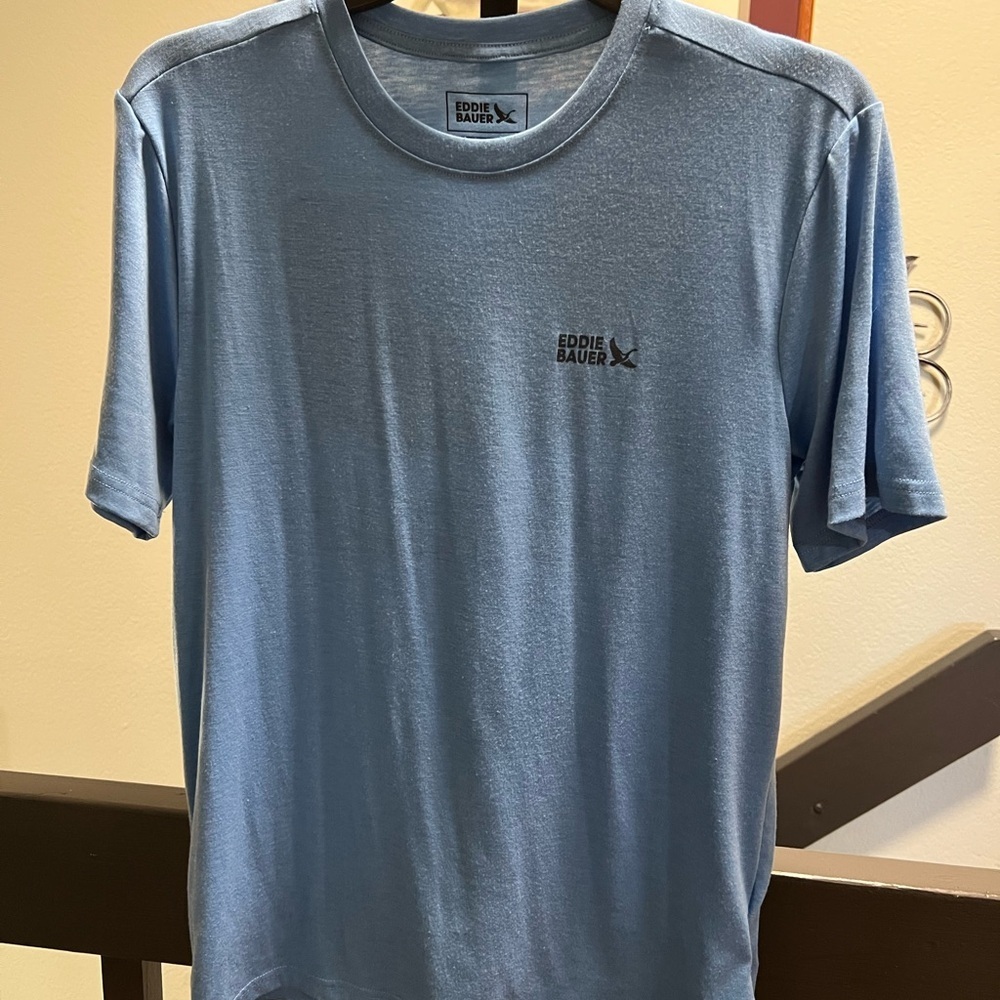 Eddie Bauer Men's Light Blue Short Sleeve Tee NWOT #273